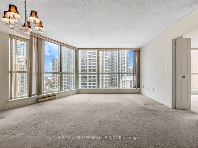 1102A - 5444 Yonge St