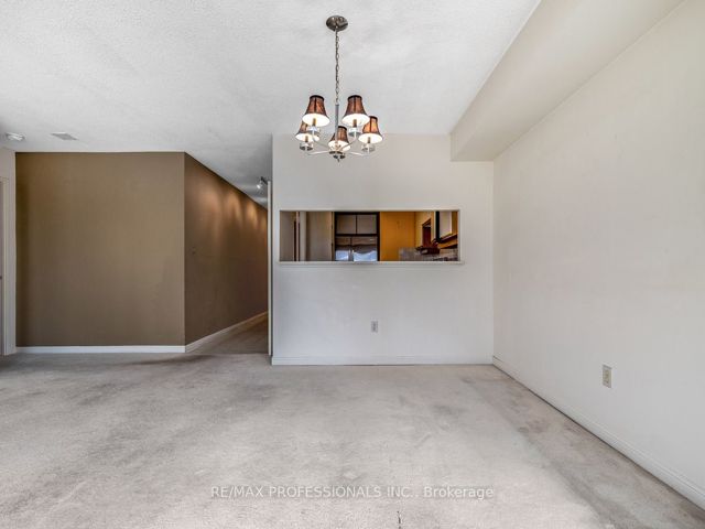1102A - 5444 Yonge St