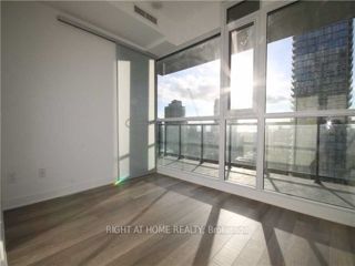 3212 - 290 Adelaide St W