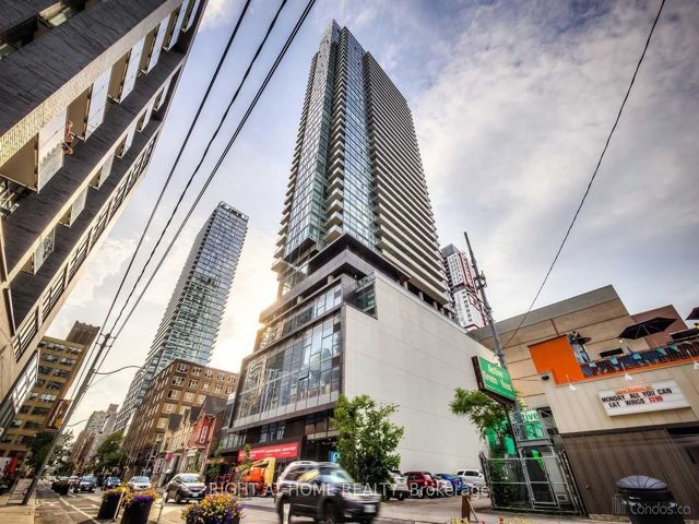 3212 - 290 Adelaide St W