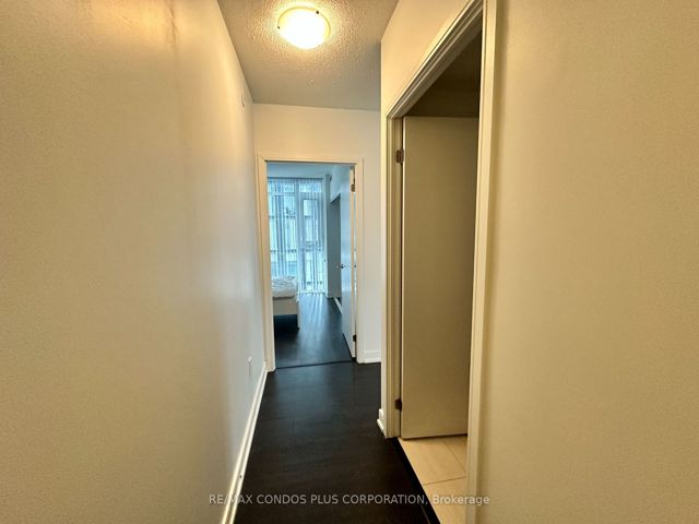 1202 - 50 Wellesley St E