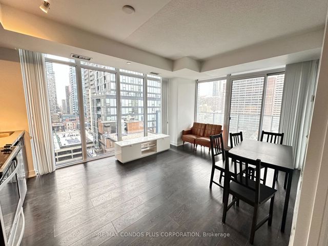 1202 - 50 Wellesley St E