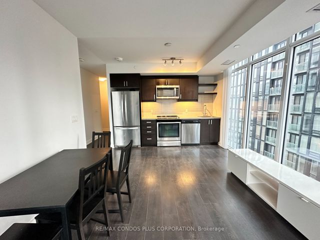1202 - 50 Wellesley St E