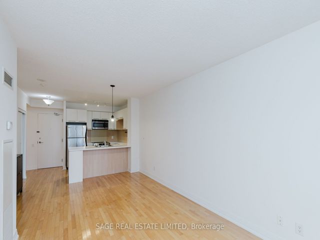 2805 - 25 Carlton St