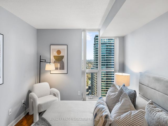 3005 - 4968 Yonge St