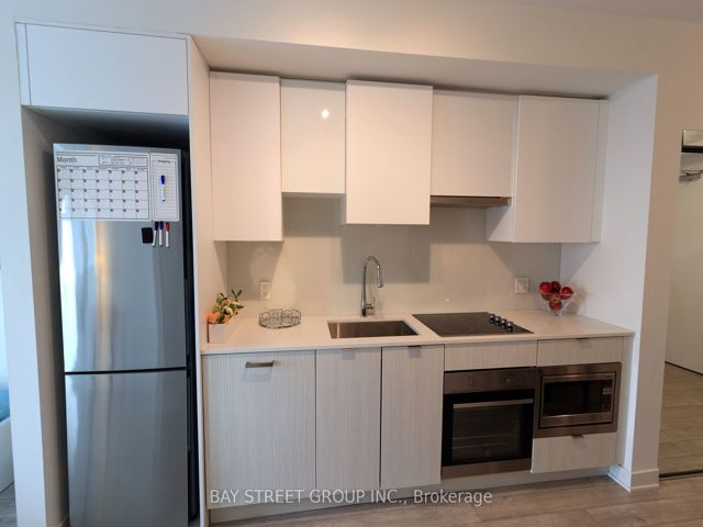2807 - 195 Redpath Ave