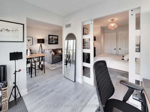 610 - 225 Merton St St