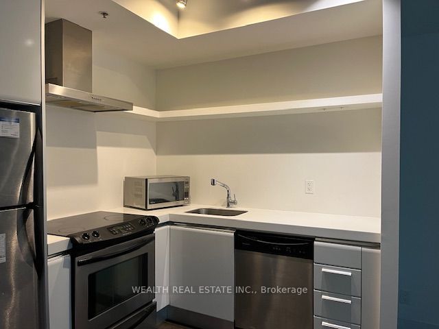 417 - 75 Portland St