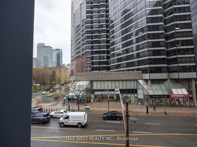 202 - 57 St Joseph St