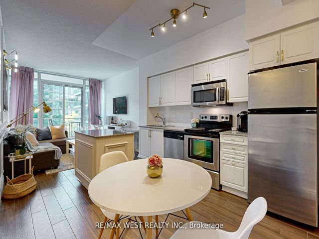 355 - 209 Fort York Blvd