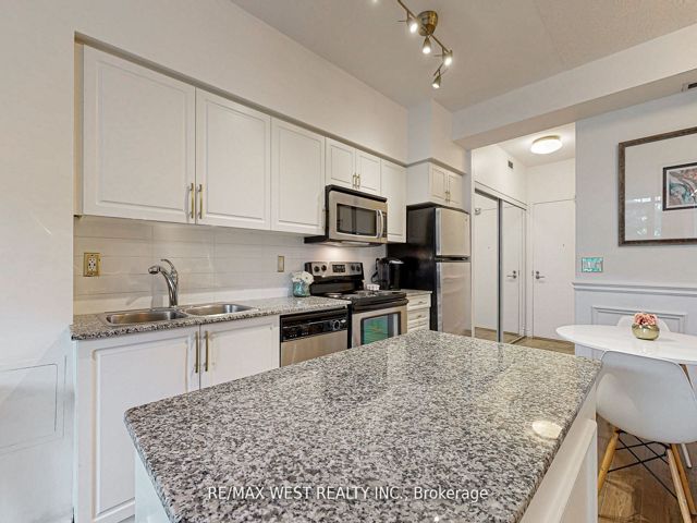 355 - 209 Fort York Blvd