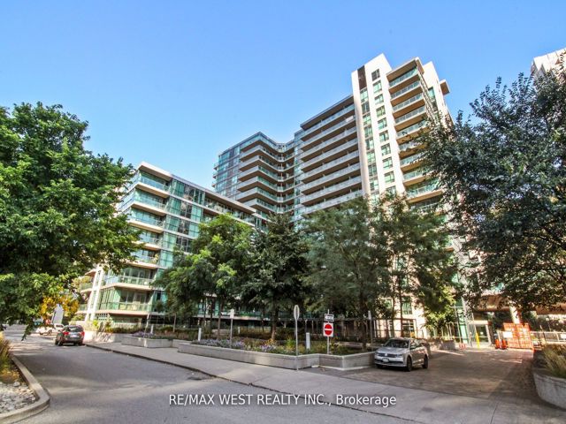 355 - 209 Fort York Blvd