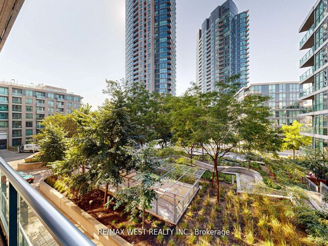 355 - 209 Fort York Blvd