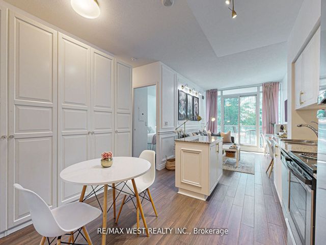 355 - 209 Fort York Blvd