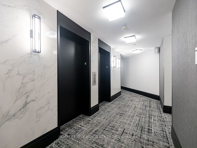 1050 - 111 Elizabeth St