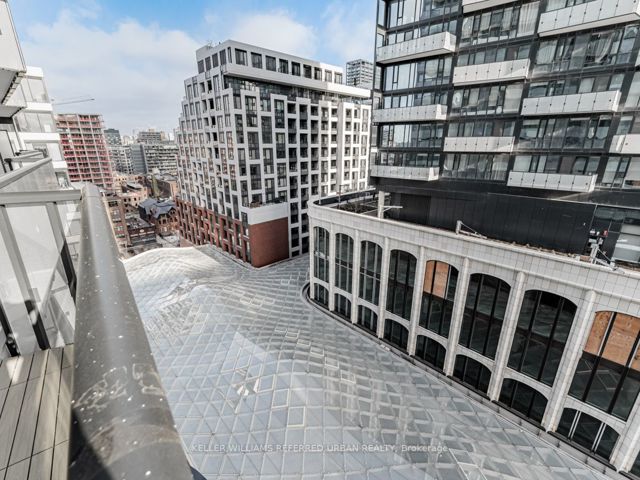 1009 - 480 Front St