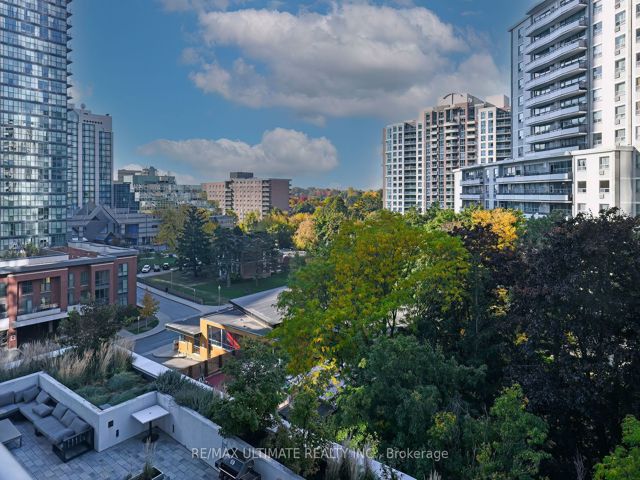 401 - 5180 Yonge St