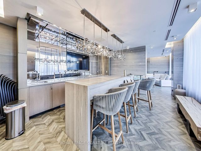 517 - 7 Kenaston Gdns