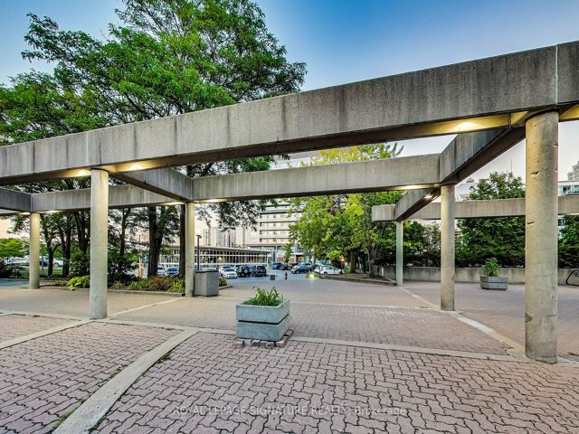 517 - 7 Kenaston Gdns