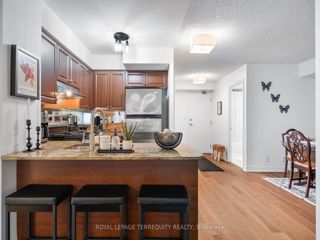 216 - 225 Wellesley St E