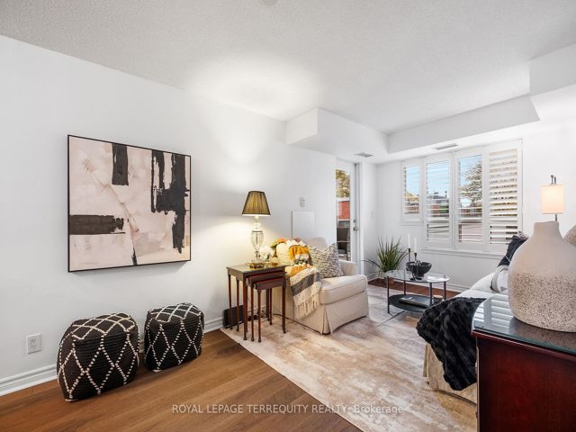 216 - 225 Wellesley St E