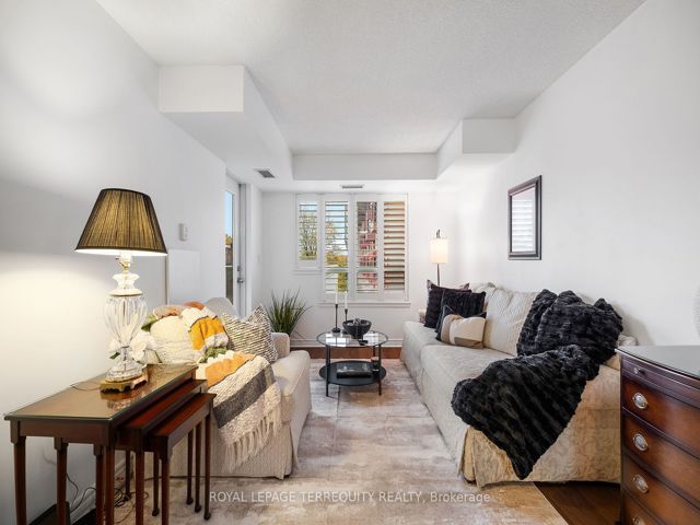 216 - 225 Wellesley St E