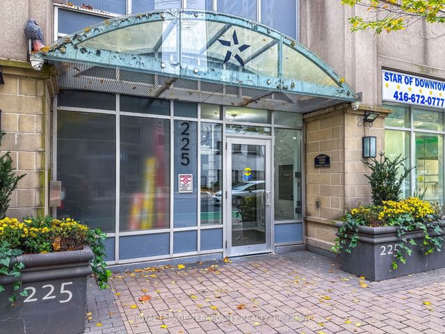 216 - 225 Wellesley St E