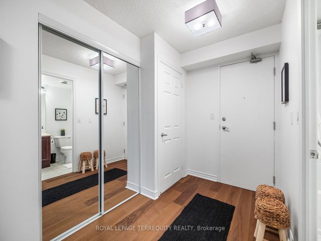 216 - 225 Wellesley St E