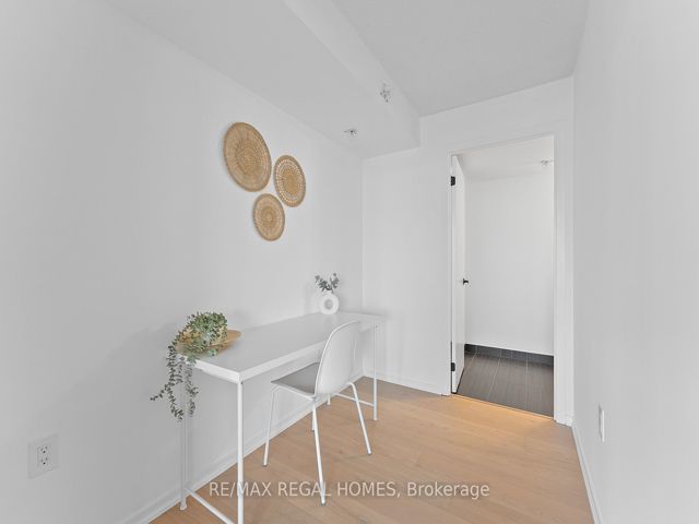1201E - 36 Lisgar St
