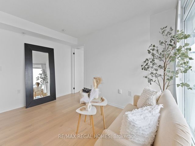 1201E - 36 Lisgar St