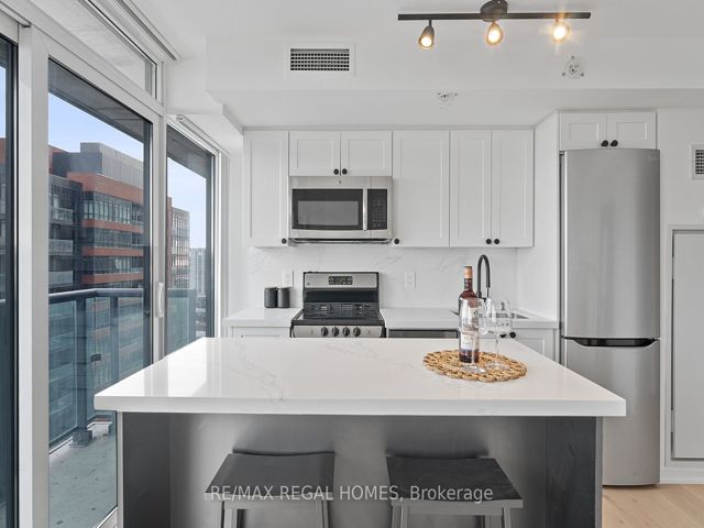 1201E - 36 Lisgar St