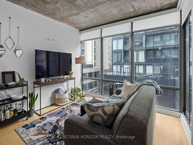 507 - 22 Wellesley St E