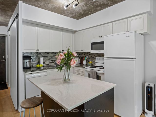 507 - 22 Wellesley St E