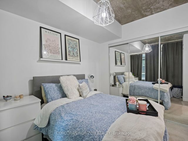 507 - 22 Wellesley St E