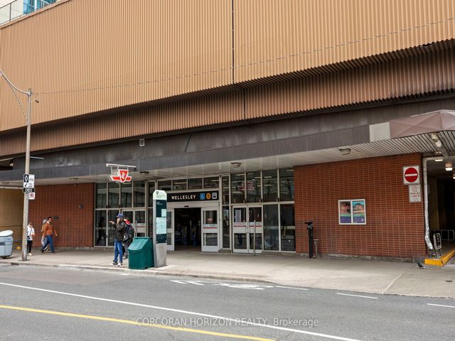 507 - 22 Wellesley St E