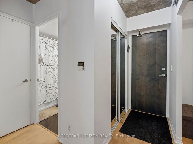 507 - 22 Wellesley St E