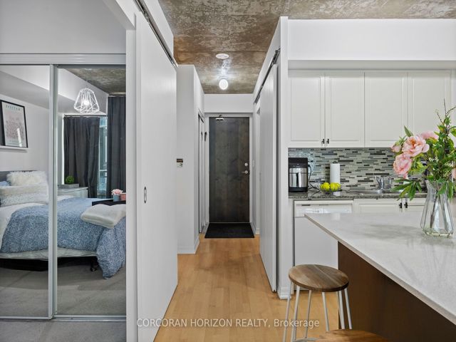 507 - 22 Wellesley St E
