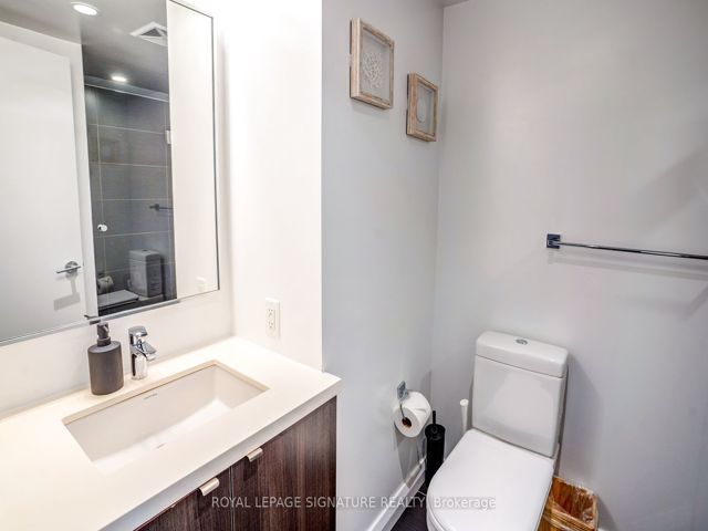 1218 - 155 Yorkville Ave