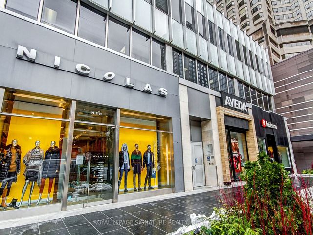 1218 - 155 Yorkville Ave