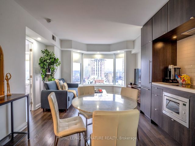 1218 - 155 Yorkville Ave