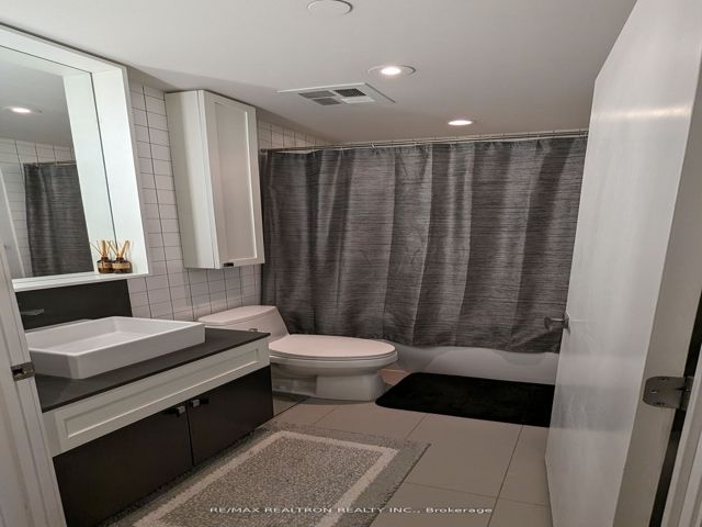 407 - 783 Bathurst St