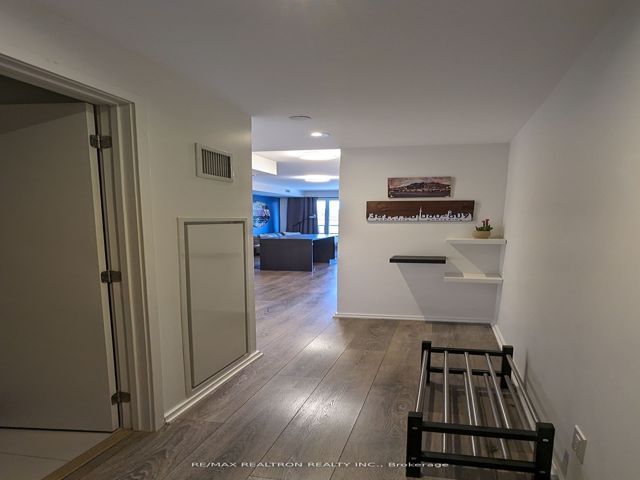 407 - 783 Bathurst St