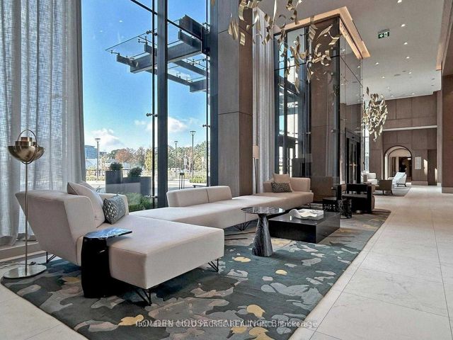 1011 - 30 Inn On The Park Dr