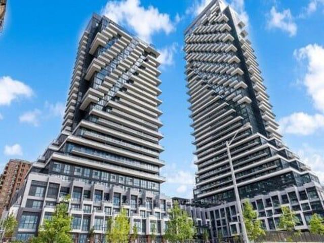 1011 - 30 Inn On The Park Dr