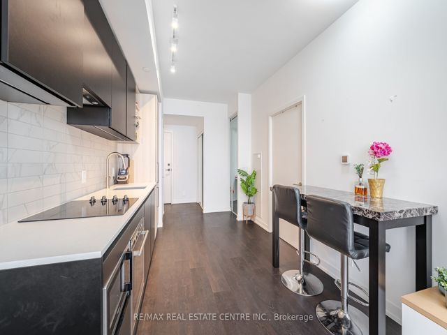 3001 - 55 Mercer St