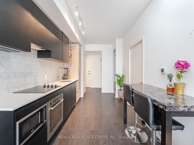 3001 - 55 Mercer St