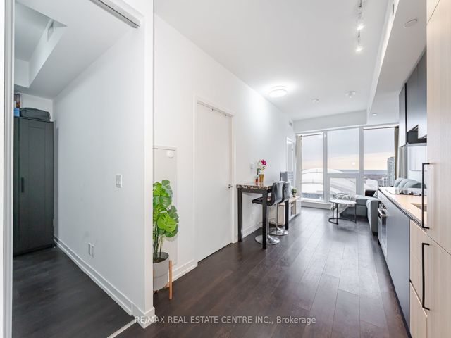3001 - 55 Mercer St