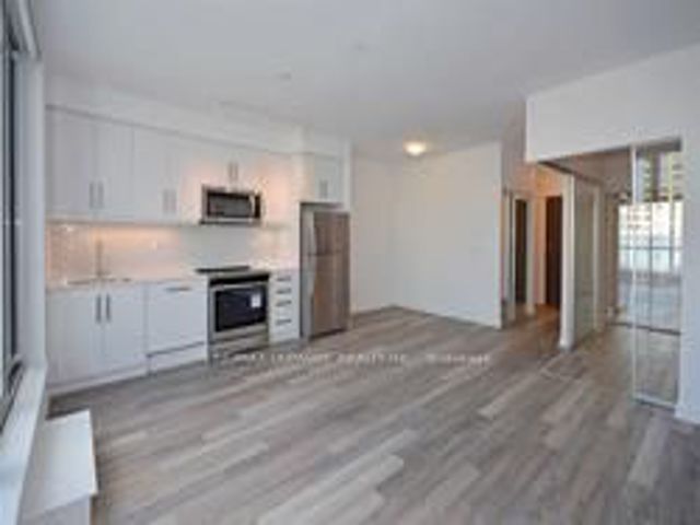 410 - 5180 Yonge St
