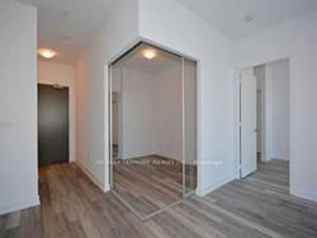 410 - 5180 Yonge St