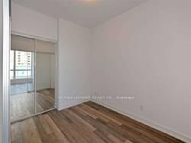 410 - 5180 Yonge St